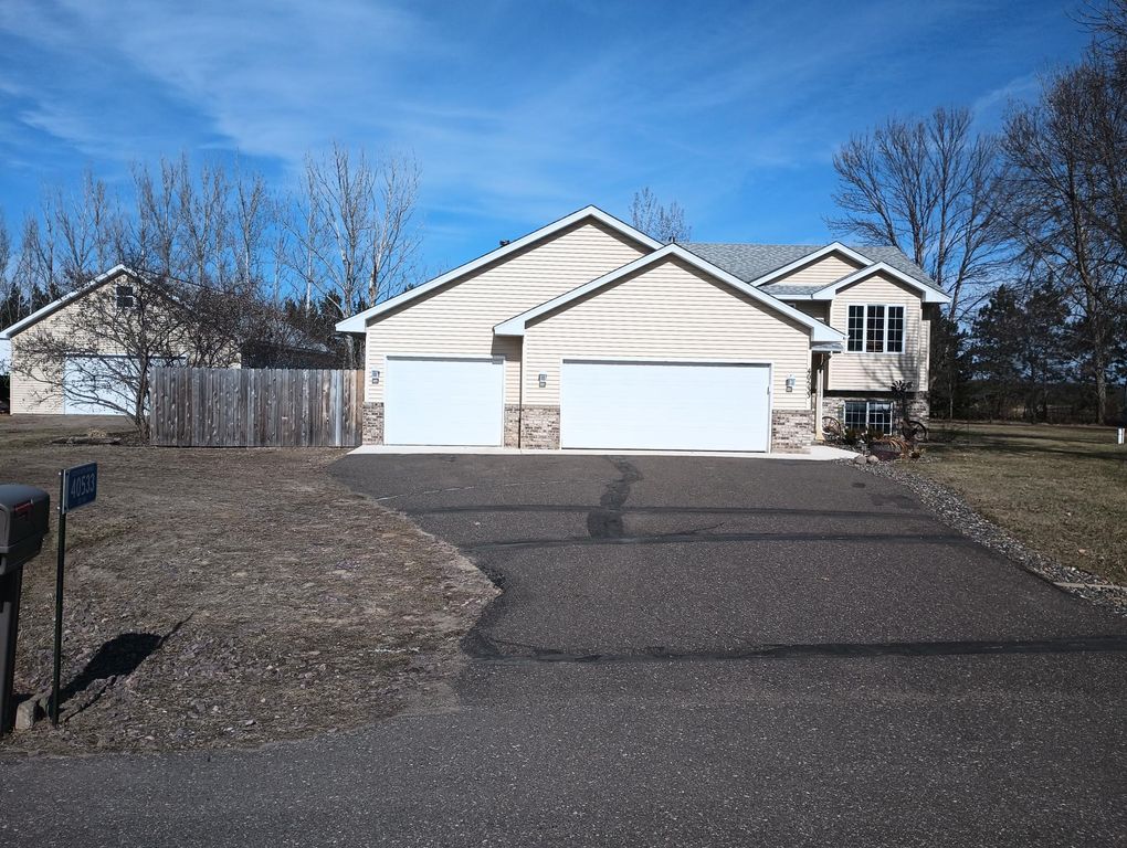 40533 Golden Avenue, North Branch, MN 55056