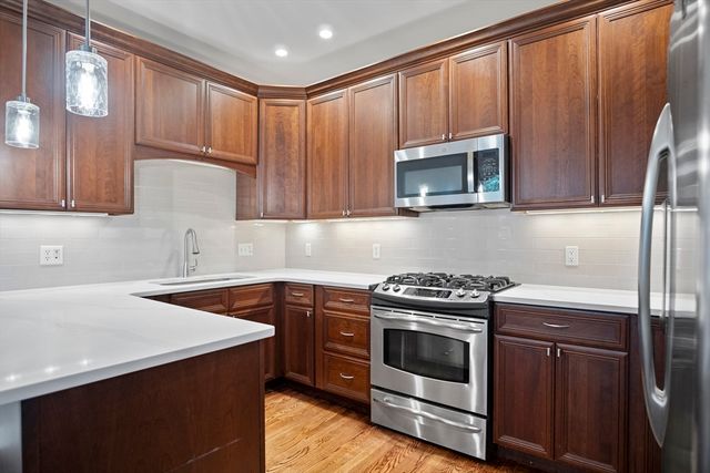 141 Johnson Woods Drive 141, Reading, MA 01867