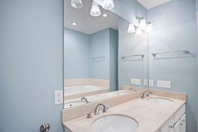 141 Johnson Woods Drive 141, Reading, MA 01867