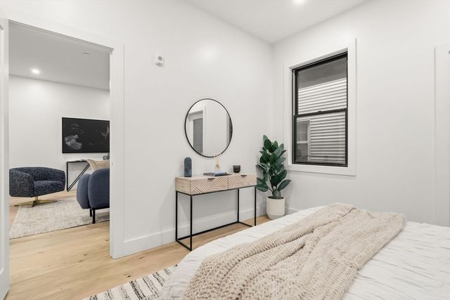 47 Condor A202, Boston, MA 02128