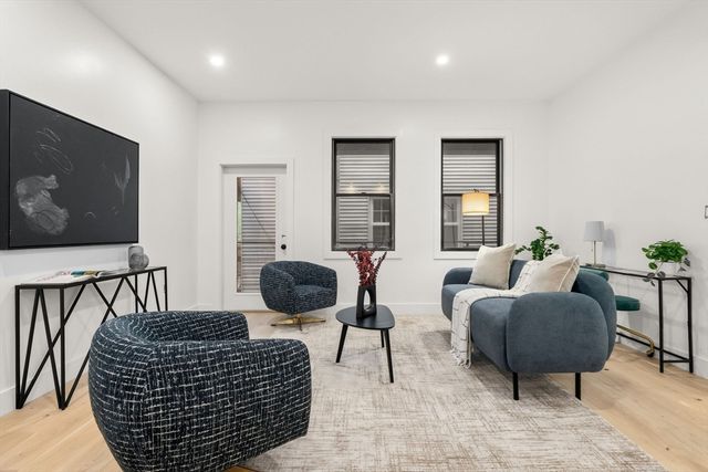 47 Condor A202, Boston, MA 02128