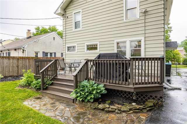 39 Brockley Road, Irondequoit, NY 14609