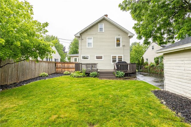 39 Brockley Road, Irondequoit, NY 14609
