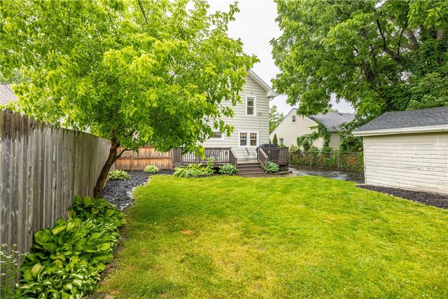 39 Brockley Road, Irondequoit, NY 14609