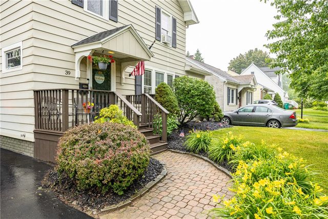 39 Brockley Road, Irondequoit, NY 14609