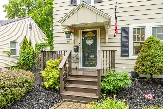 39 Brockley Road, Irondequoit, NY 14609