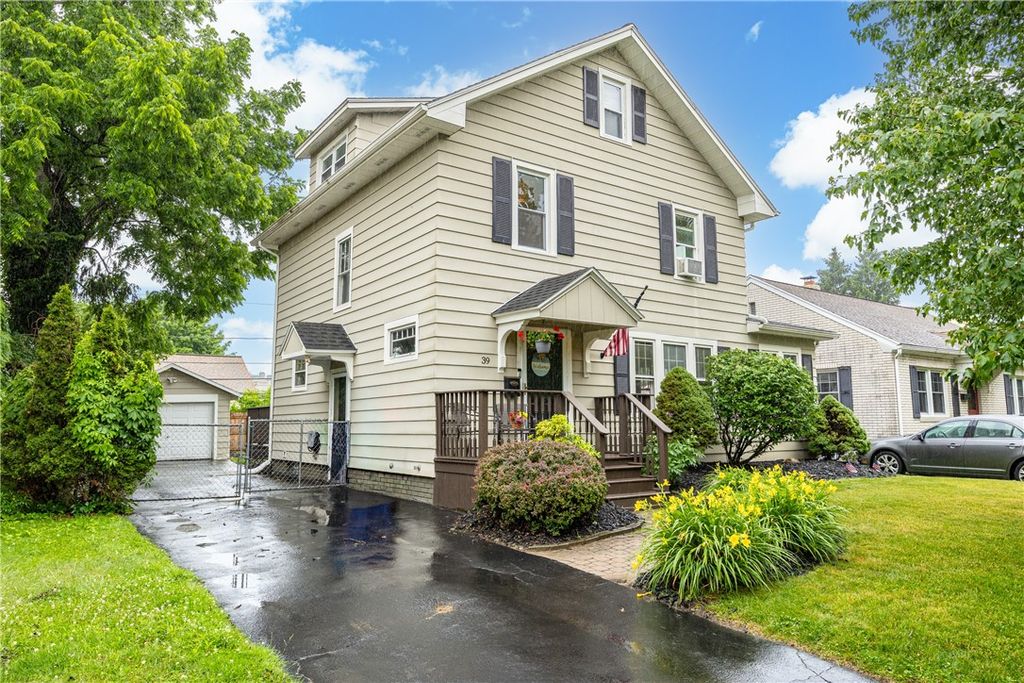 39 Brockley Road, Irondequoit, NY 14609