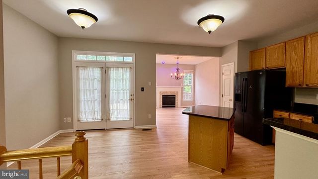2571 CHASE WELLESLEY DR, Herndon, VA 20171