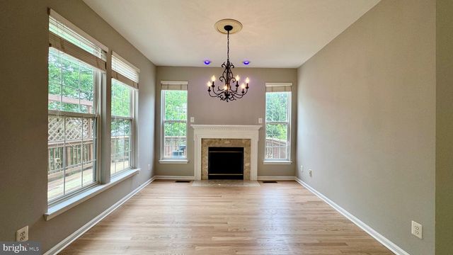 2571 CHASE WELLESLEY DR, Herndon, VA 20171
