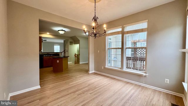 2571 CHASE WELLESLEY DR, Herndon, VA 20171