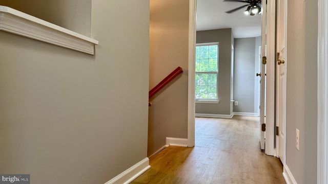 2571 CHASE WELLESLEY DR, Herndon, VA 20171