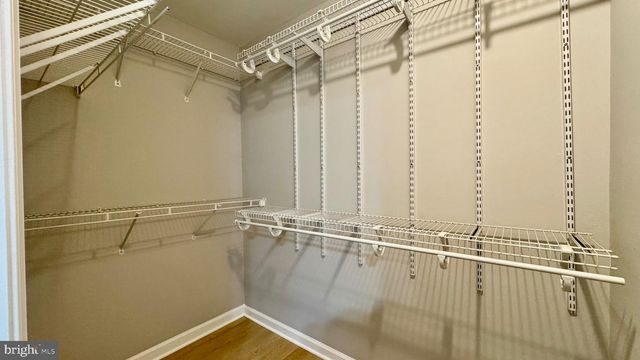 2571 CHASE WELLESLEY DR, Herndon, VA 20171