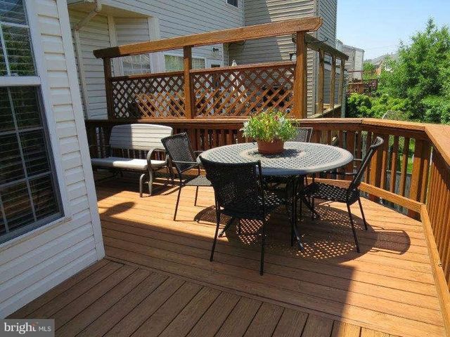 2571 CHASE WELLESLEY DR, Herndon, VA 20171