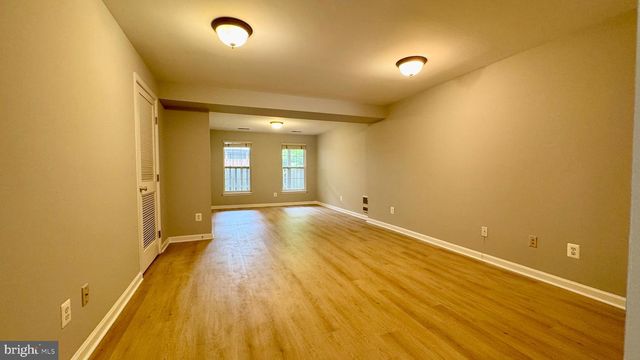 2571 CHASE WELLESLEY DR, Herndon, VA 20171