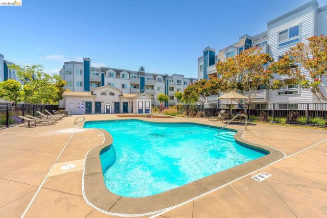 6400 Christie Ave 2410, Emeryville, CA 94608