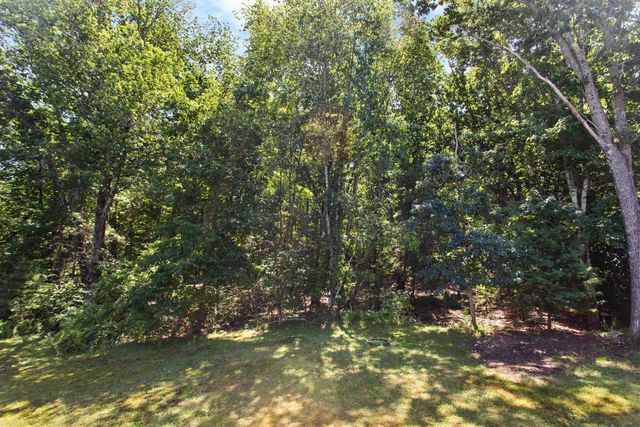 14 Derryfield Road, Derry, NH 03038