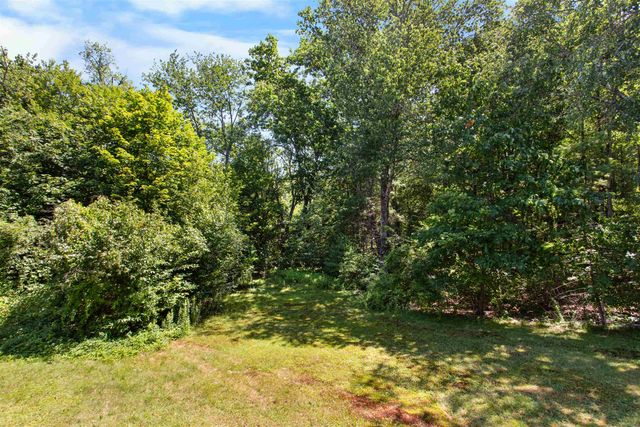 14 Derryfield Road, Derry, NH 03038