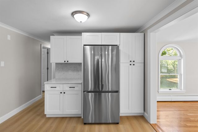 14 Derryfield Road, Derry, NH 03038