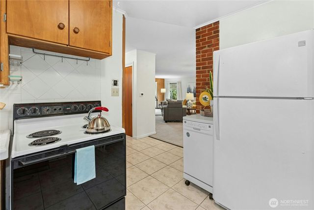 6526 NE 198th Street, Kenmore, WA 98028