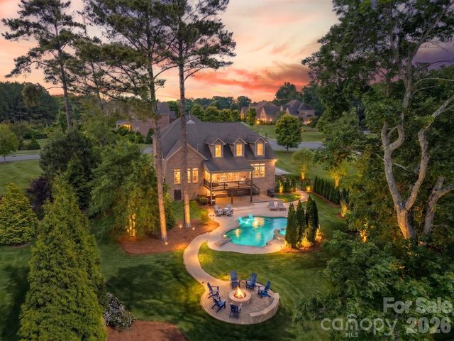701 Copper Tree Lane, Waxhaw, NC 28173