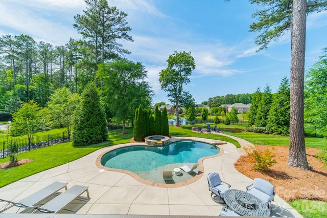 701 Copper Tree Lane, Waxhaw, NC 28173