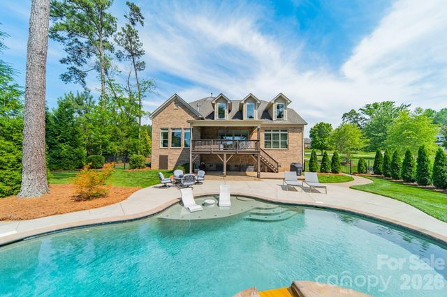 701 Copper Tree Lane, Waxhaw, NC 28173