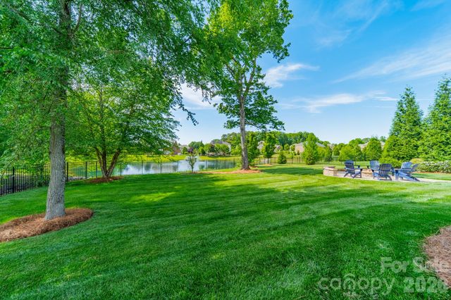 701 Copper Tree Lane, Waxhaw, NC 28173