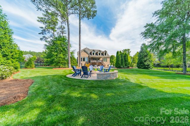701 Copper Tree Lane, Waxhaw, NC 28173