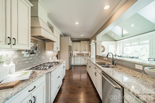 701 Copper Tree Lane, Waxhaw, NC 28173