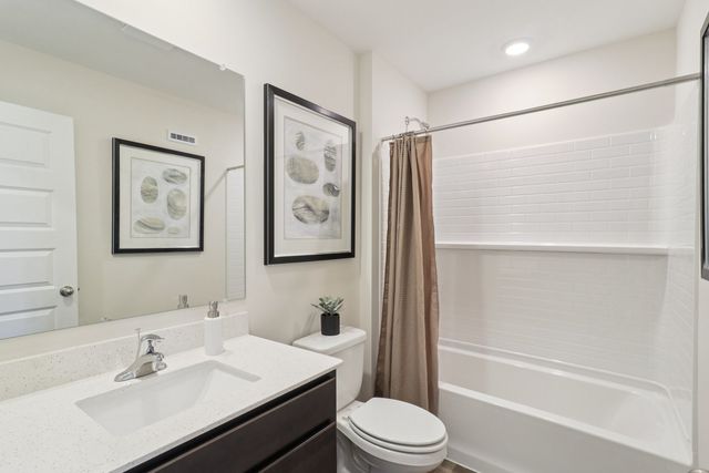 1734 Baler Avenue, Aurora, IL 60503