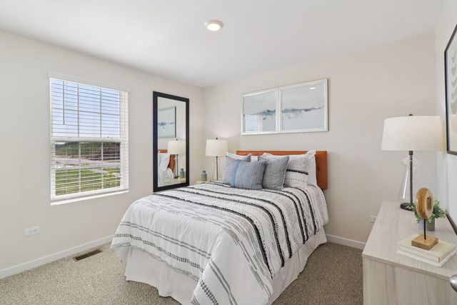 1734 Baler Avenue, Aurora, IL 60503