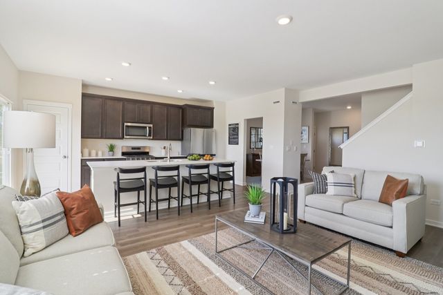 1734 Baler Avenue, Aurora, IL 60503