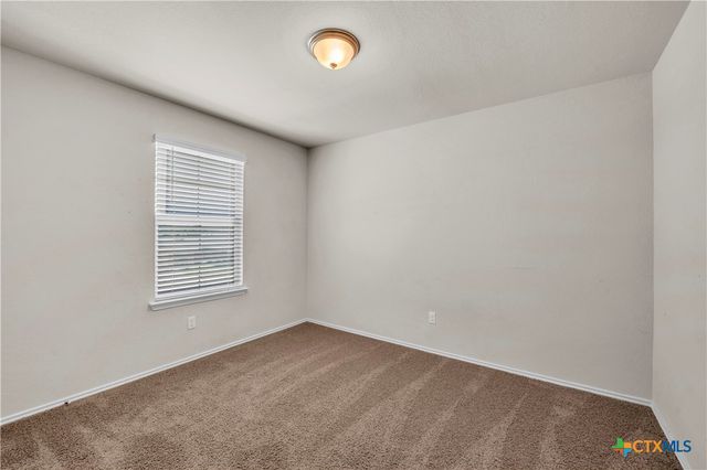 6106 Amelia Earhart Boulevard, Killeen, TX 76543
