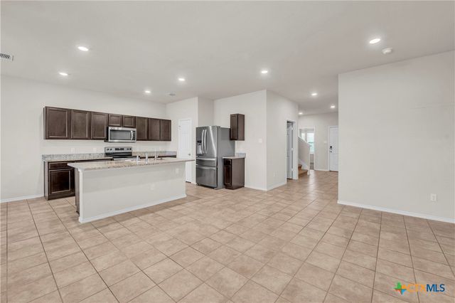 6106 Amelia Earhart Boulevard, Killeen, TX 76543