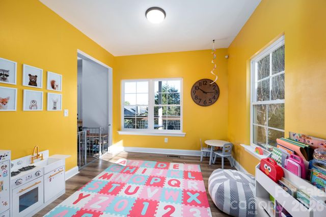 21 Moss Pink Place, Asheville, NC 28806