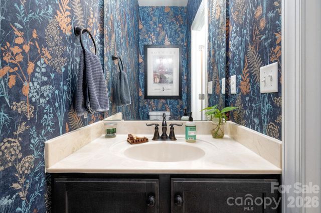 21 Moss Pink Place, Asheville, NC 28806