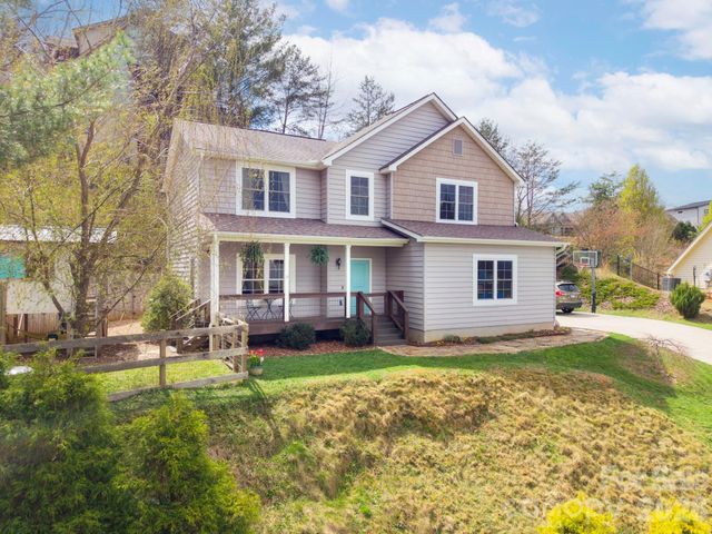 21 Moss Pink Place, Asheville, NC 28806