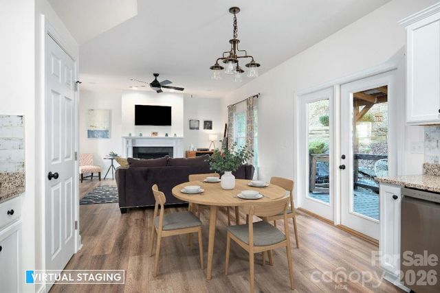 21 Moss Pink Place, Asheville, NC 28806