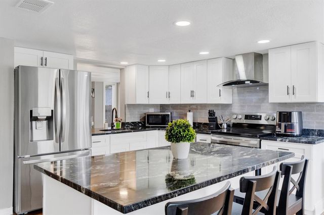 331 HUNTERS POINT COURT, Longwood, FL 32779