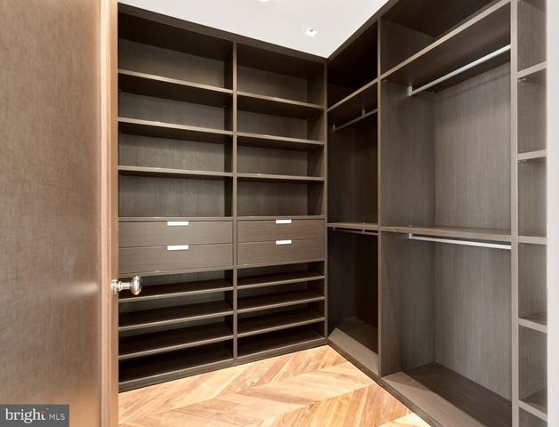 300 International Dr Unit 1904, Baltimore, MD 21202