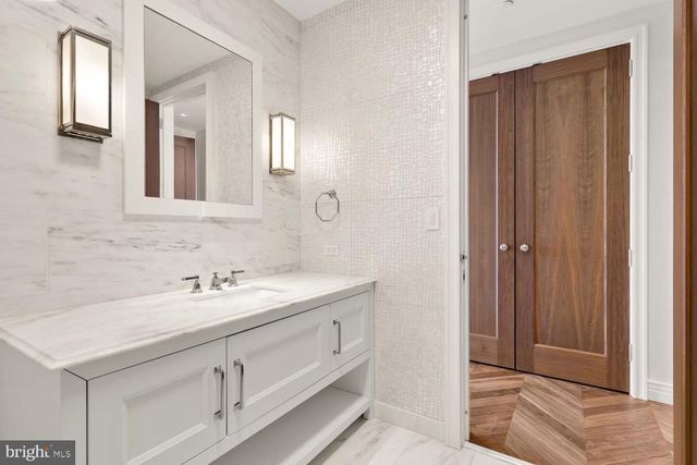 300 International Dr Unit 1904, Baltimore, MD 21202