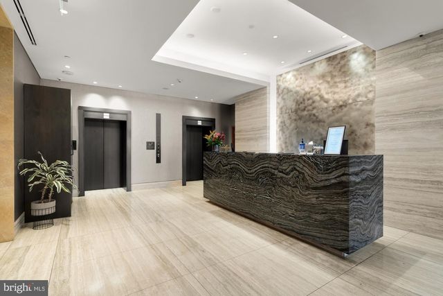 300 International Dr Unit 1904, Baltimore, MD 21202