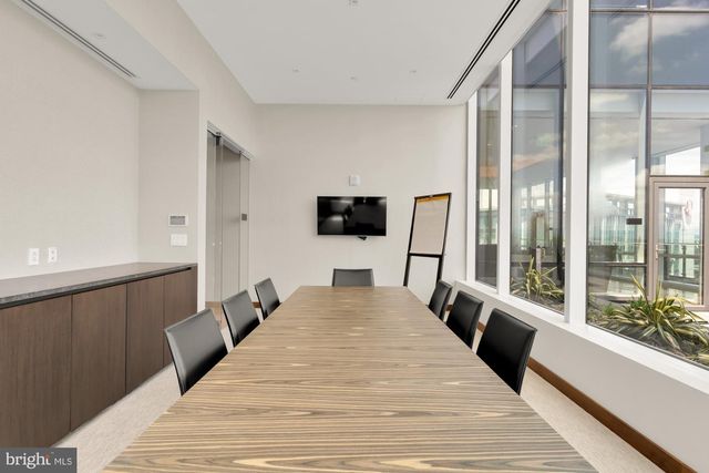300 International Dr Unit 1904, Baltimore, MD 21202