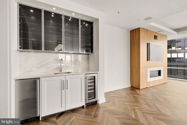 300 International Dr Unit 1904, Baltimore, MD 21202