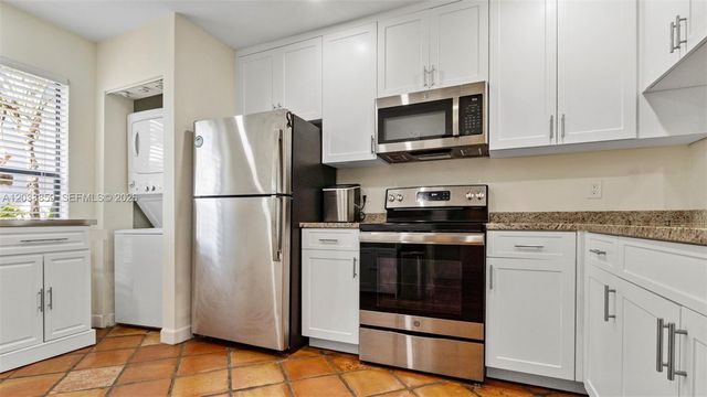 3014 NE 21st Terrace, Fort Lauderdale, FL 33306