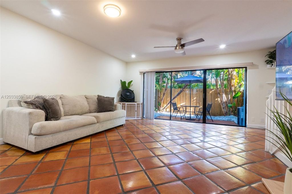 3014 NE 21st Terrace, Fort Lauderdale, FL 33306