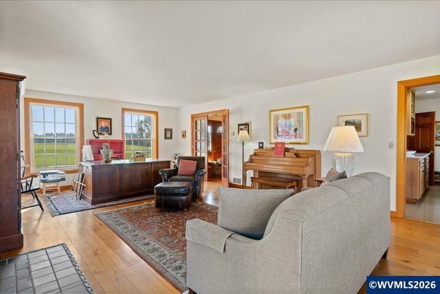 41235 Oupor Dr, Scio, OR 97374