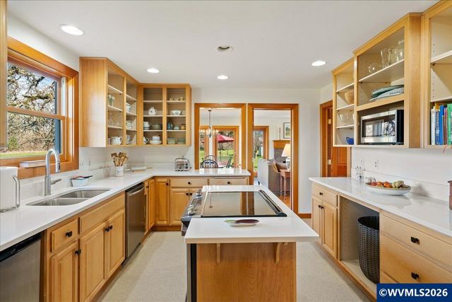 41235 Oupor Dr, Scio, OR 97374