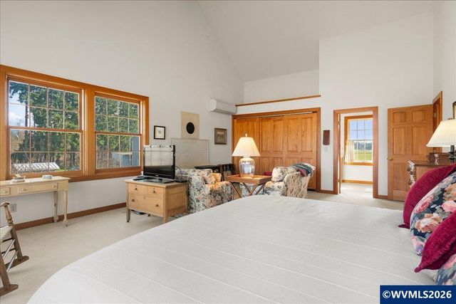 41235 Oupor Dr, Scio, OR 97374