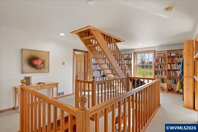 41235 Oupor Dr, Scio, OR 97374